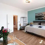Sweethome - Zentral - Küche&parkplatz, Wifi Apartment *