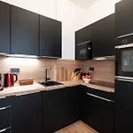 Sweethome - Zentral - Kueche & Parkplatz, Wifi Apartman