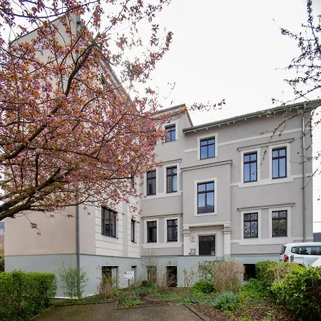 Sweethome - Zentral - Kueche & Parkplatz, Wifi Apartment *