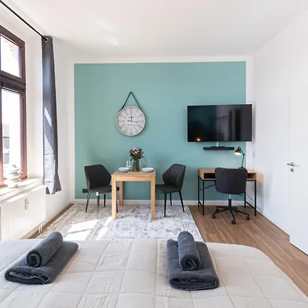 Sweethome - Zentral - Kueche & Parkplatz, Wifi Apartment *