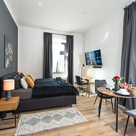 Sweethome - Zentral - Kueche & Parkplatz, Wifi Apartamento