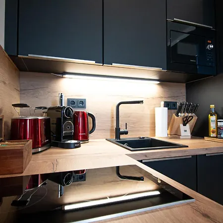 Sweethome - Zentral - Kueche & Parkplatz, Wifi Apartamento